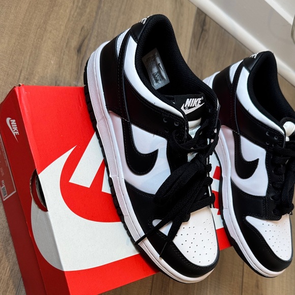 Nike Dunk Boys 7Y Black and White LIKE NEW - Picture 8 of 10